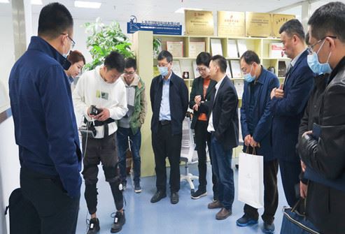 Forskerteamet ved National Research Center for Rehabilitation Technical Aids ...